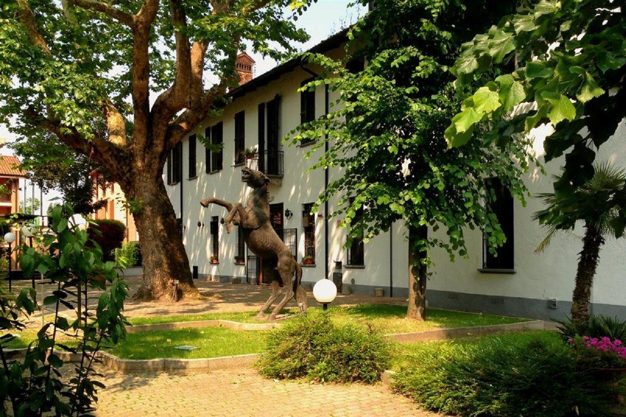 Excel Hotel Naviglio - Ca'Bianca Милан Экстерьер фото