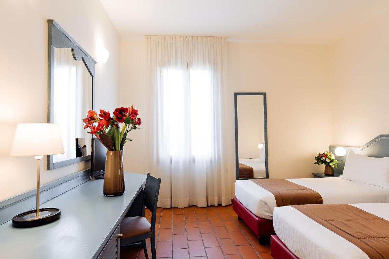 Excel Hotel Naviglio - Ca'Bianca Милан Экстерьер фото