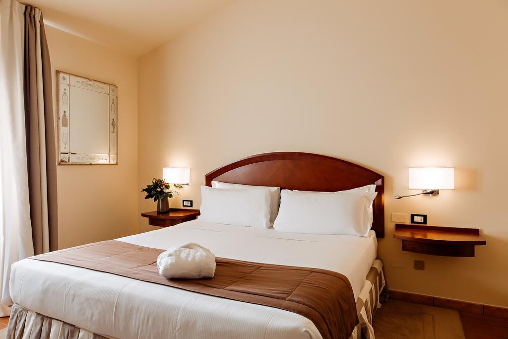 Excel Hotel Naviglio - Ca'Bianca Милан Экстерьер фото
