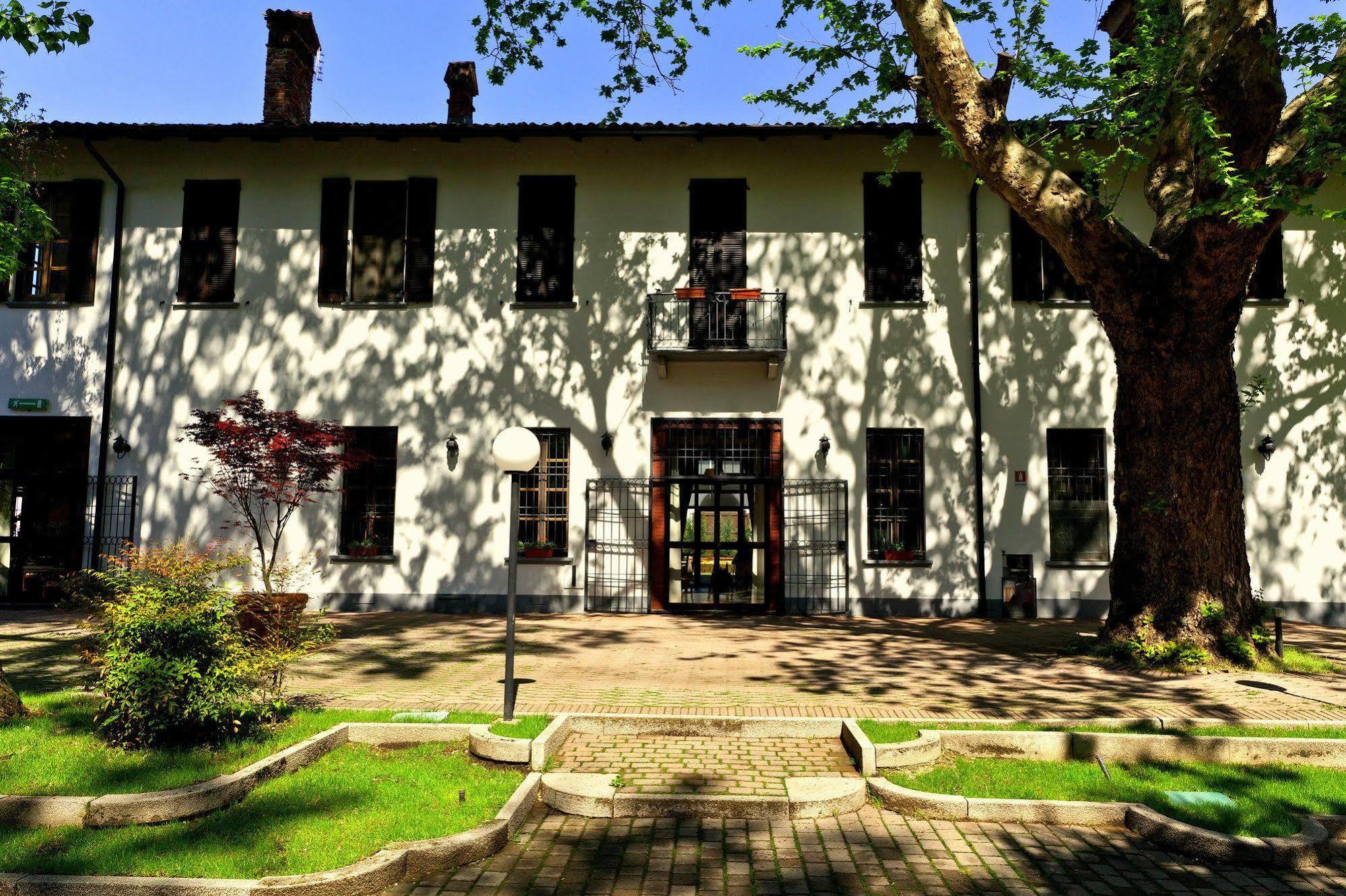 Excel Hotel Naviglio - Ca'Bianca Милан Экстерьер фото